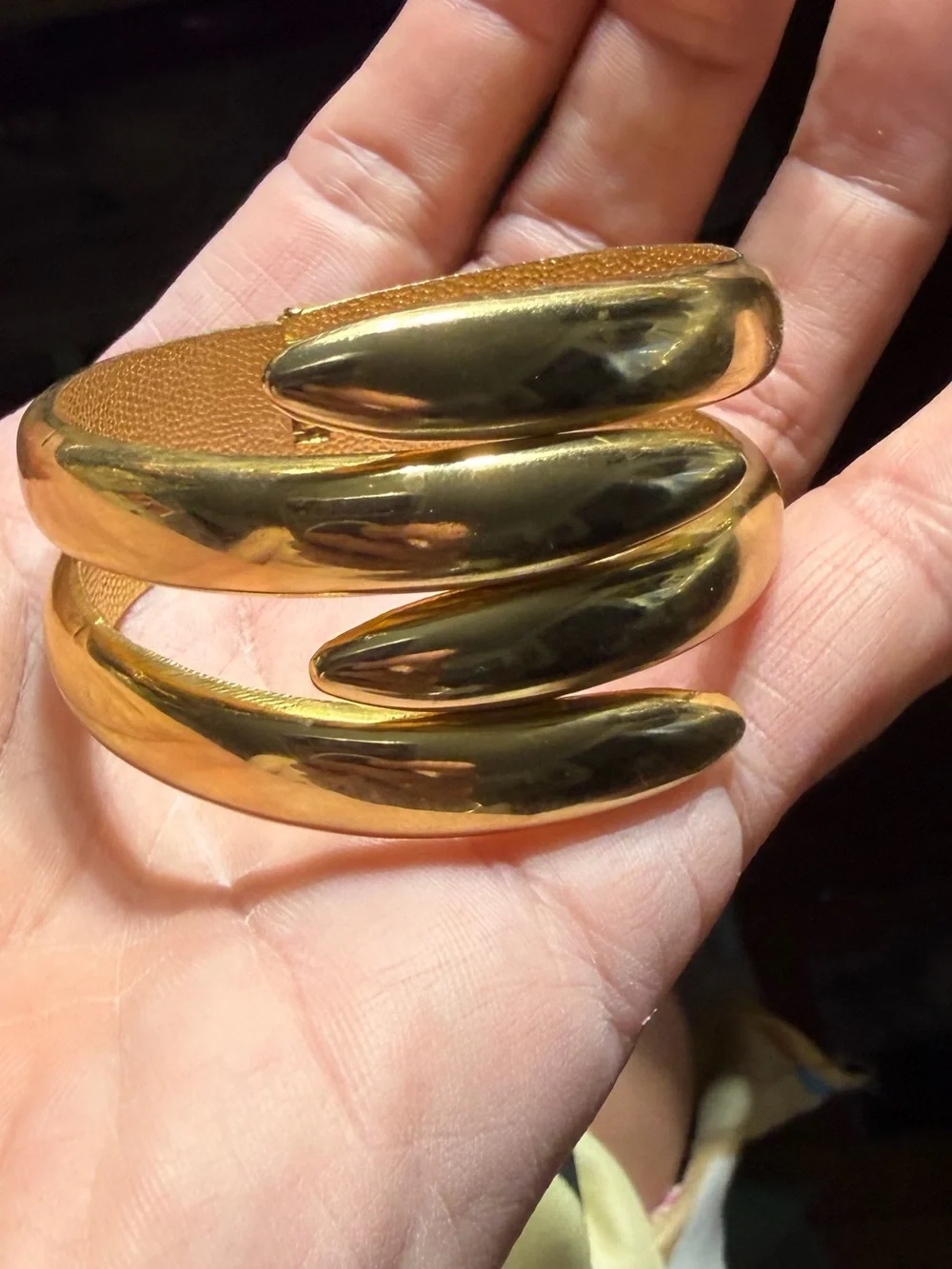 Vintage Gold Tone Craw Cuff Bracelet
